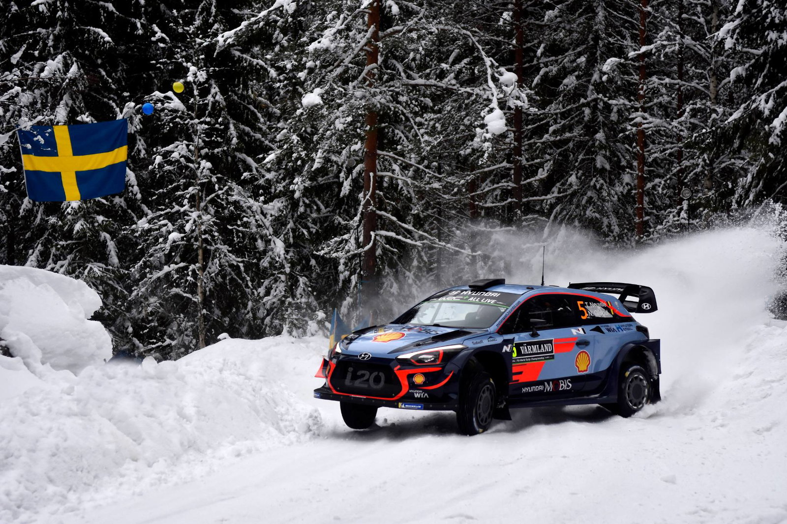 WRC: Neuville unggul dari Breen menuju kemenangan Reli Swedia