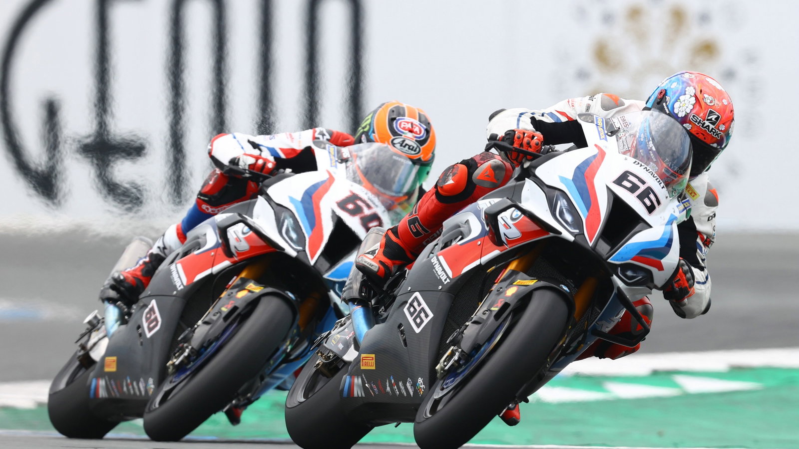 Tom Sykes and Michael van der Mark, Dutch WorldSBK Race2, July 25 2021