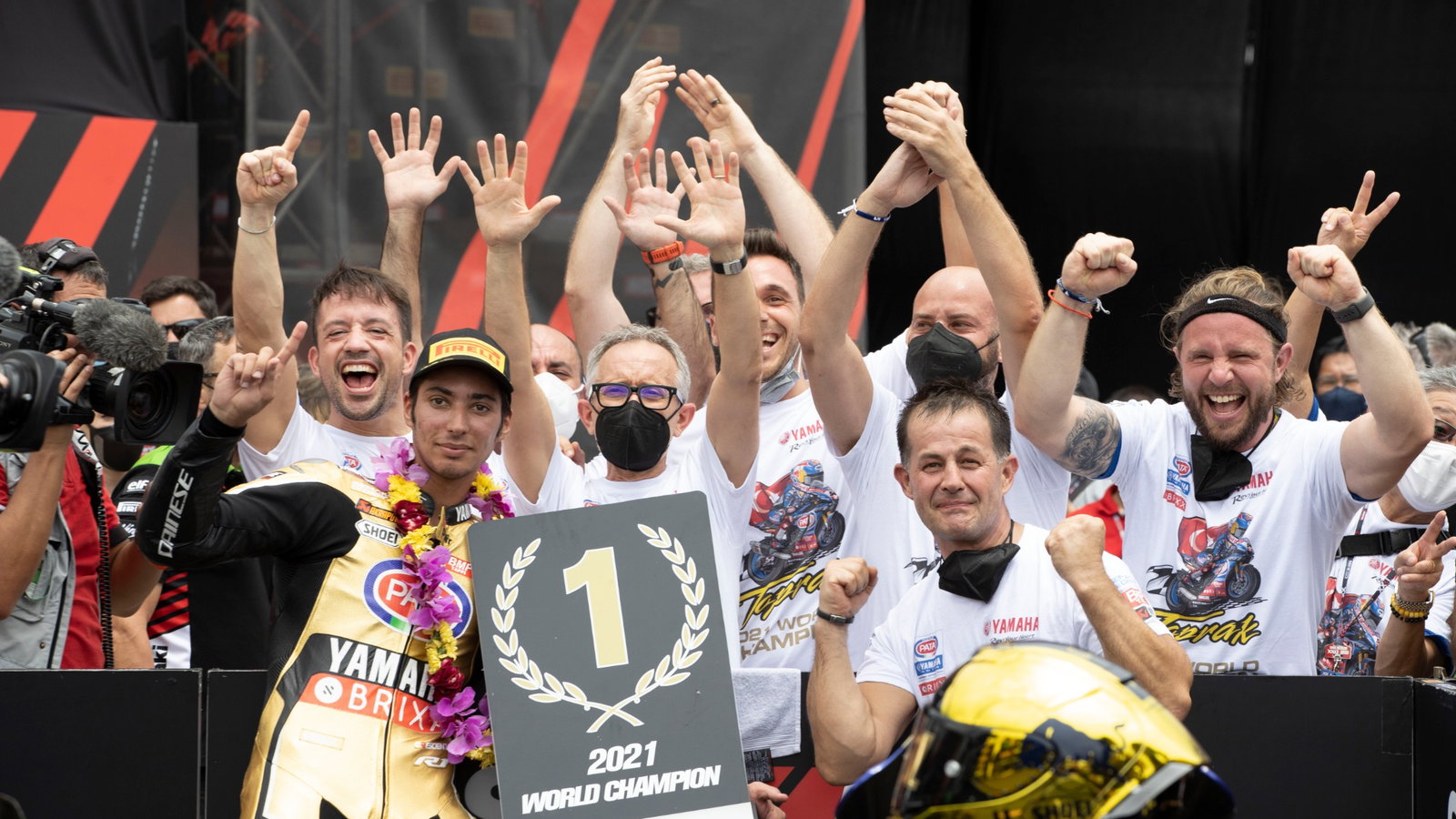 Team Pata Yamaha and Toprak Razgatlioglu celebrate winning the World Championship, Indonesian WorldSBK race1, 21 November 2021