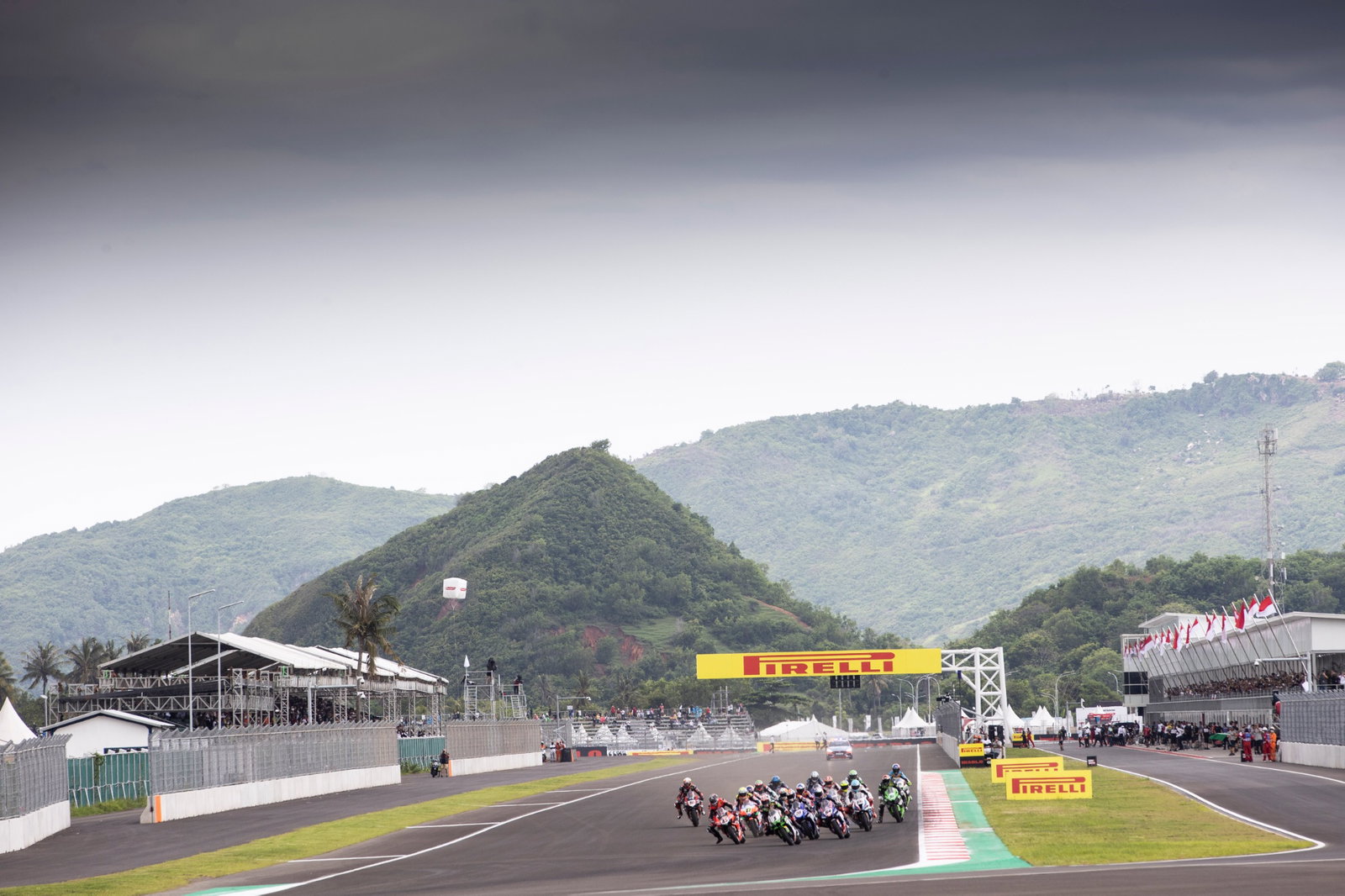 Race start, Indonesian WorldSBK race1, 21 November 2021