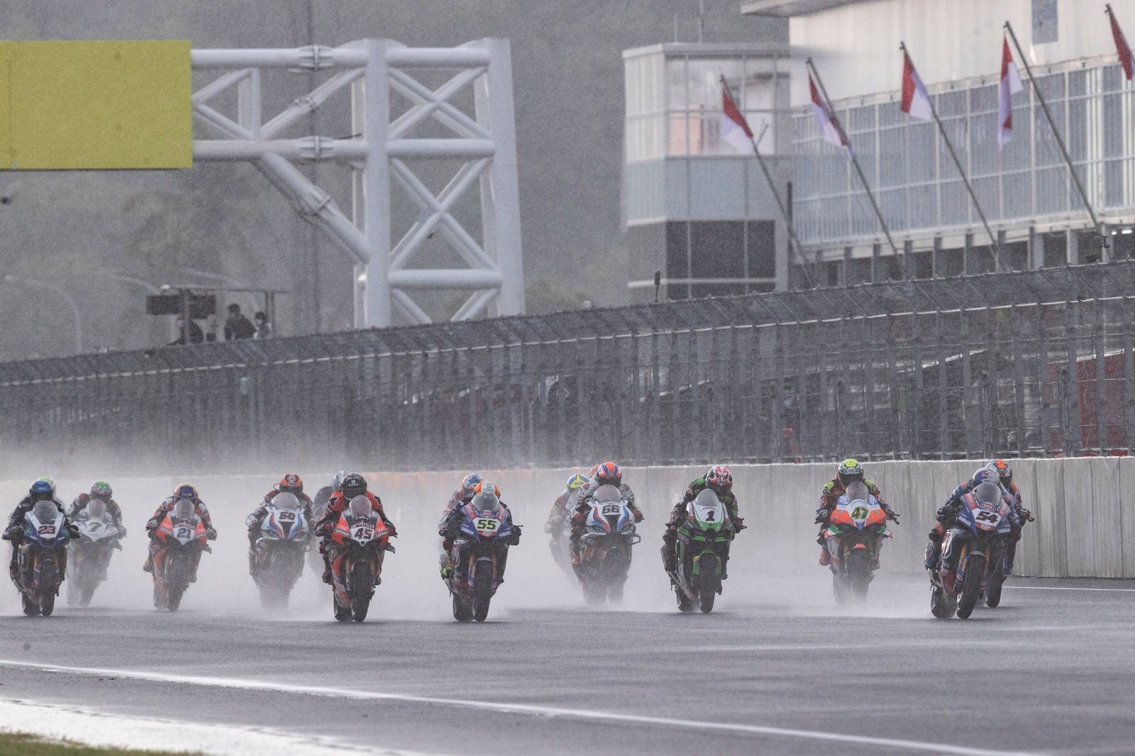 Race start, Indonesian WorldSBK race2, 21 November 2021