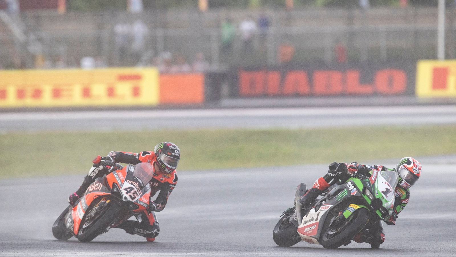 Jonathan Rea and Scott Redding, Indonesian WorldSBK race2, 21 November 2021