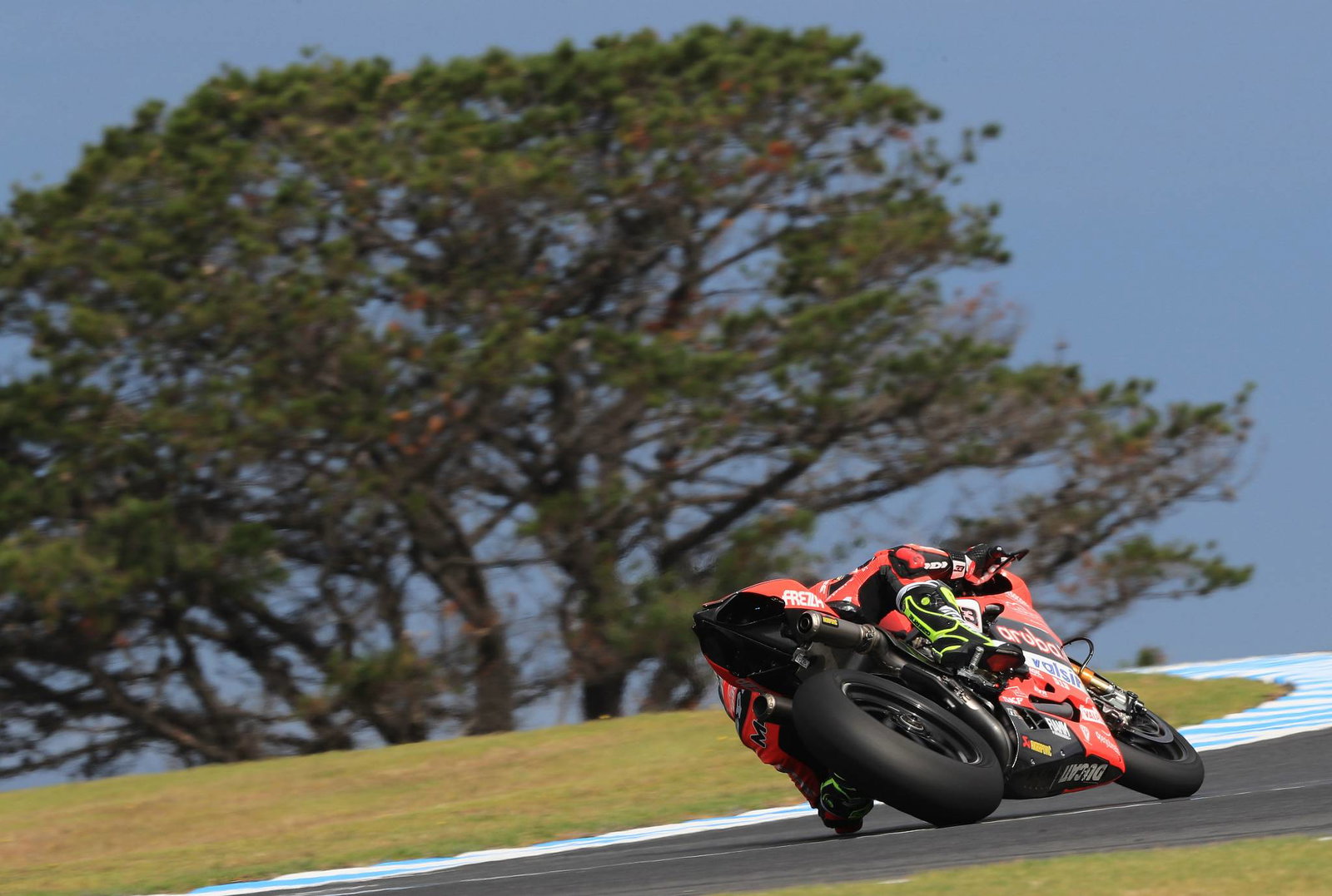 Melandri memukau dengan kemenangan di pembukaan World Superbike 2018