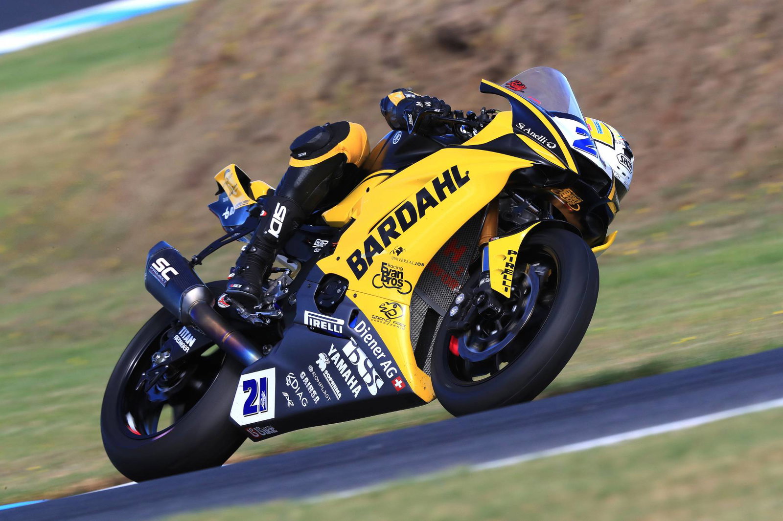 Cluzel leads Mahias at Aragon