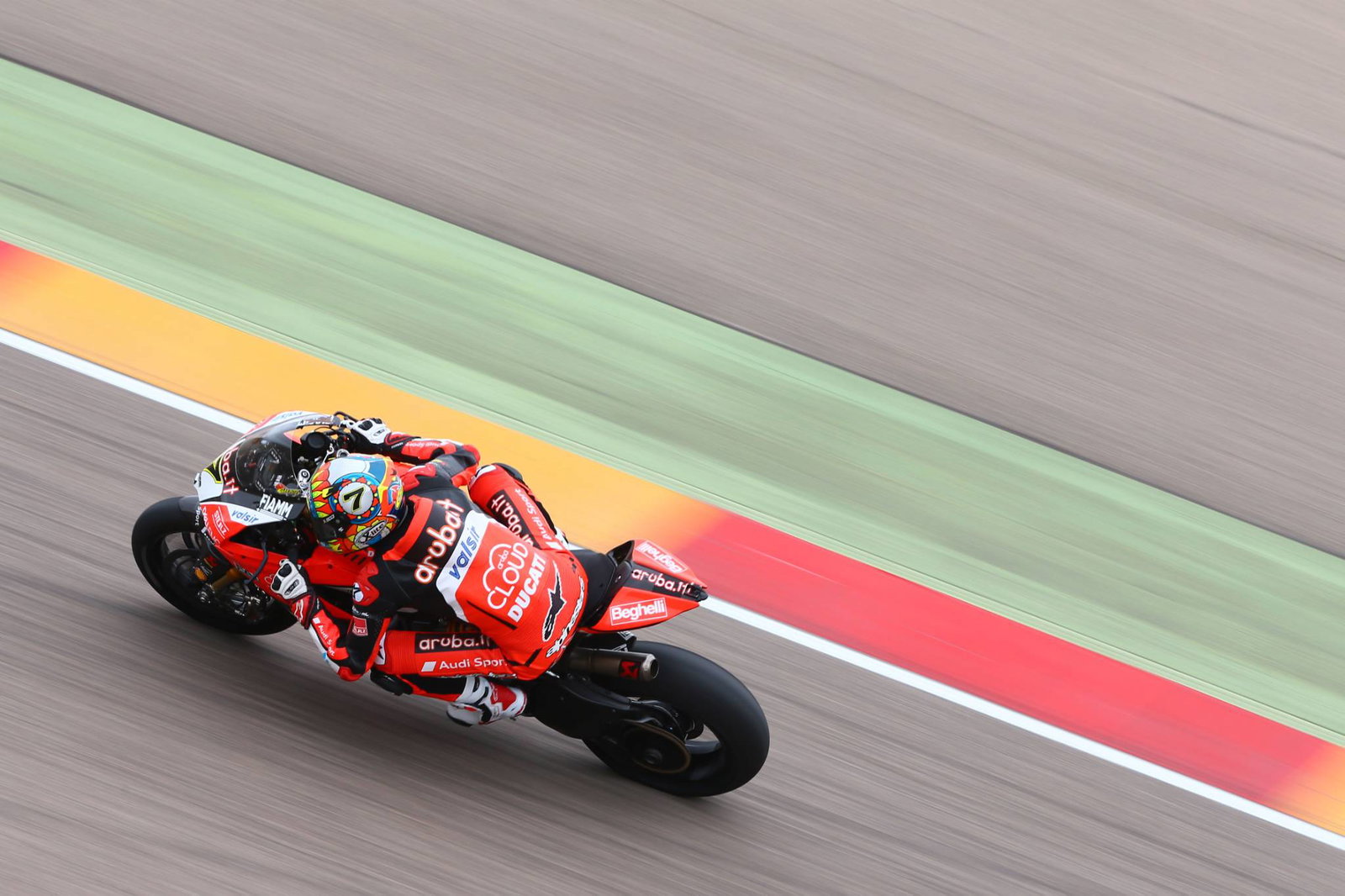 Davies mengalahkan Rea untuk kemenangan Aragon