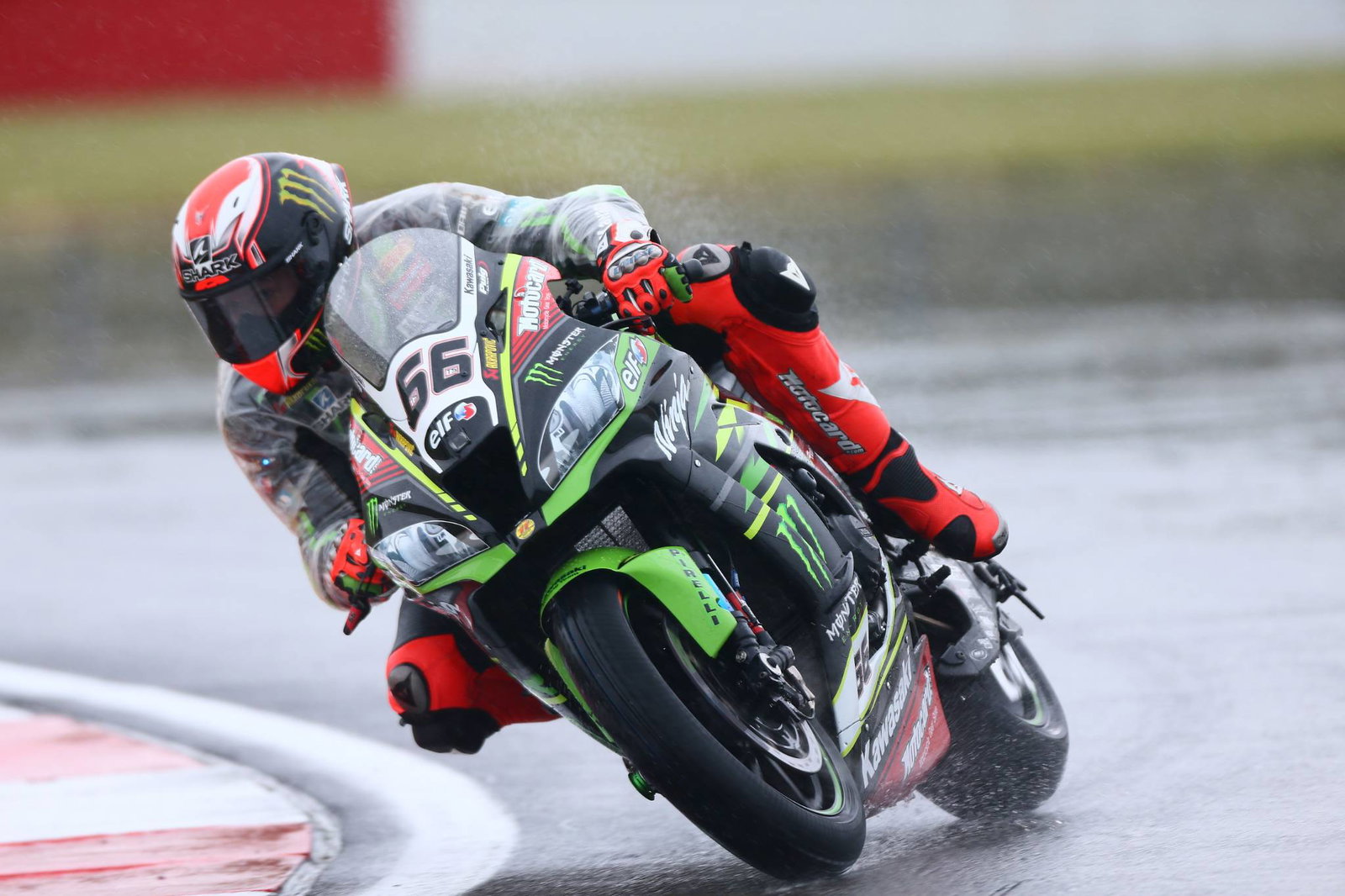 Sykes strikes back in drying session