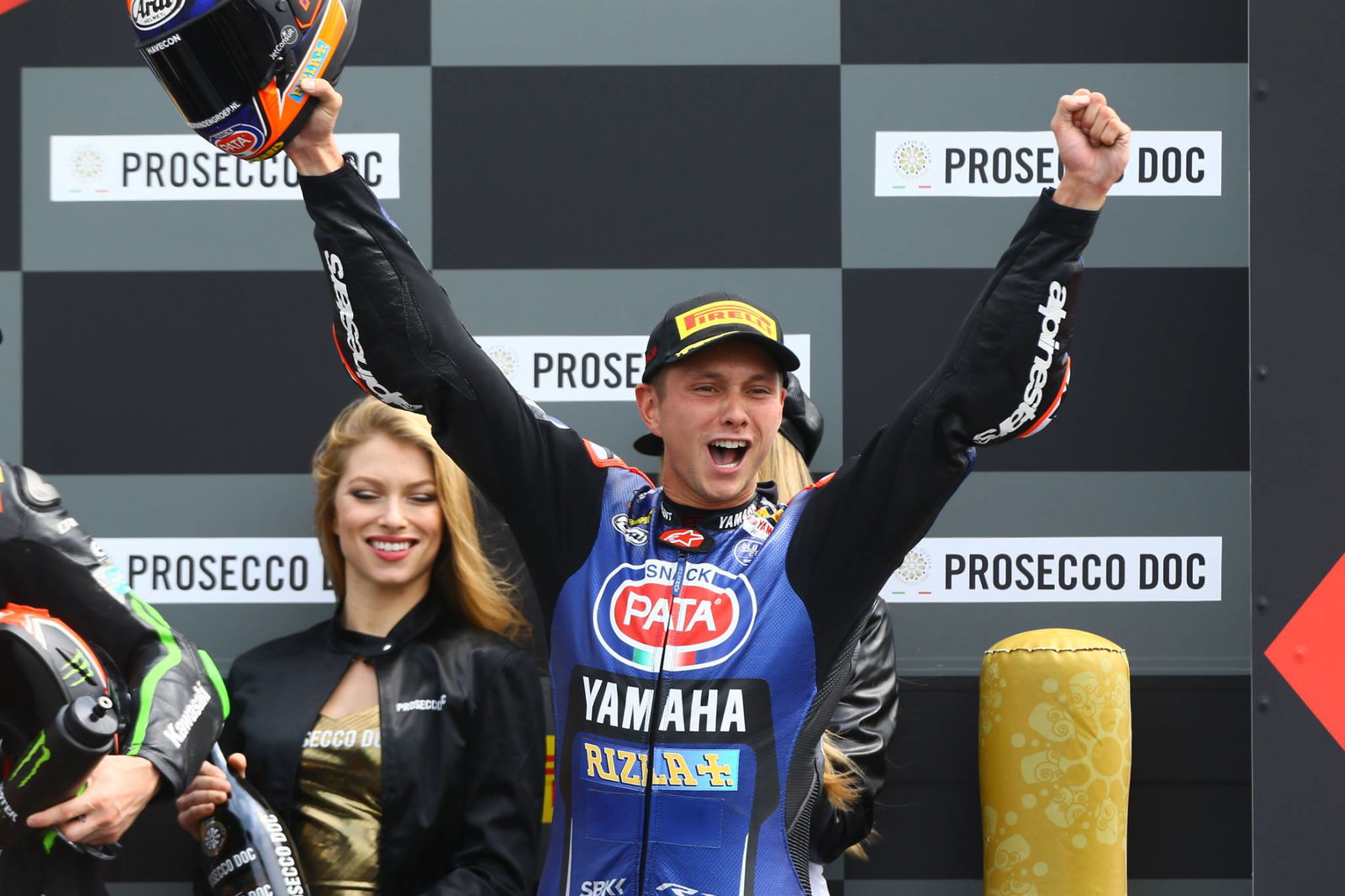 Kemenangan Maiden World Superbike untuk van der Mark di film thriller Donington Park