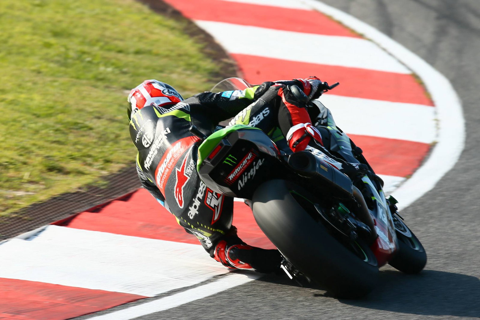 Rea remains top despite FP2 off