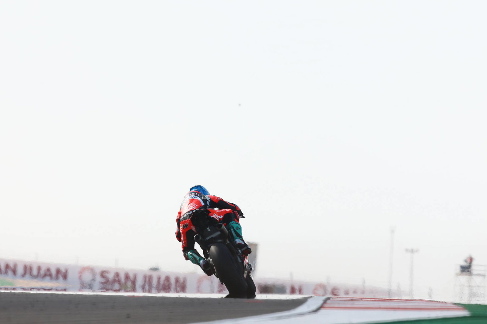 Melandri mengalahkan Rea di latihan terakhir