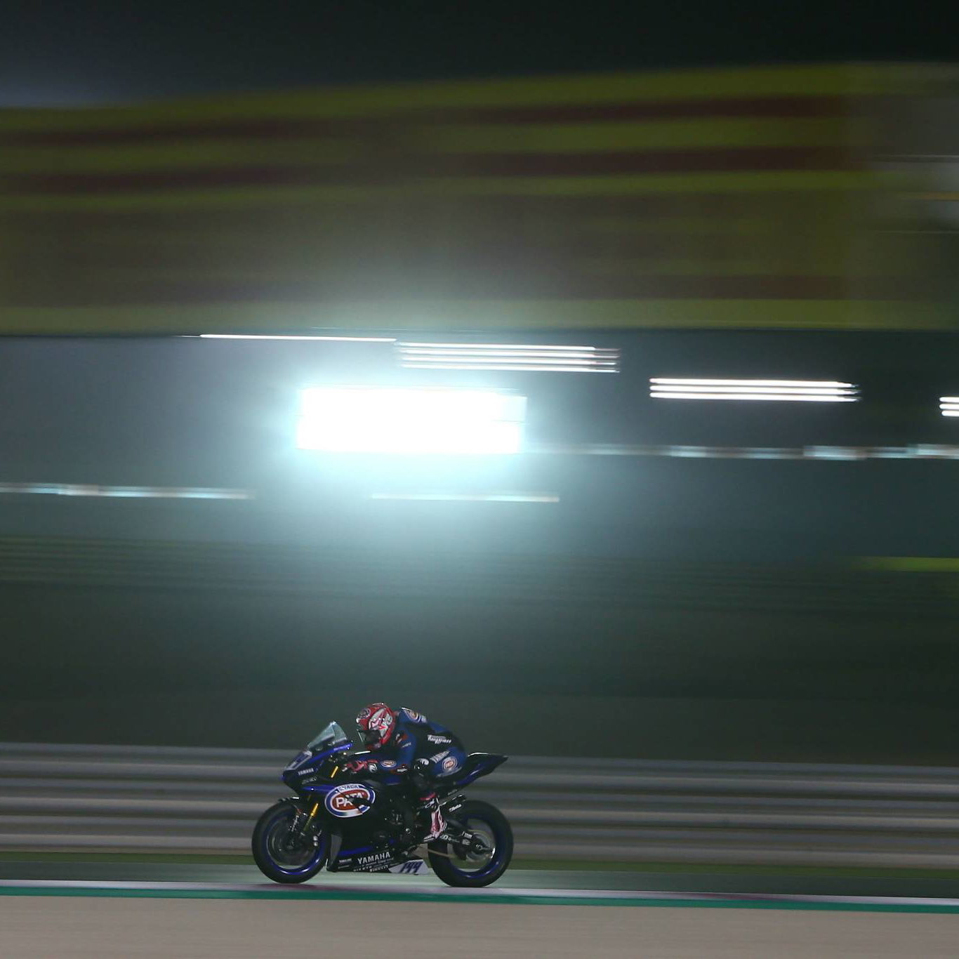 Qatar WSS: Dominant Mahias leads title rival duo on day one in Losail