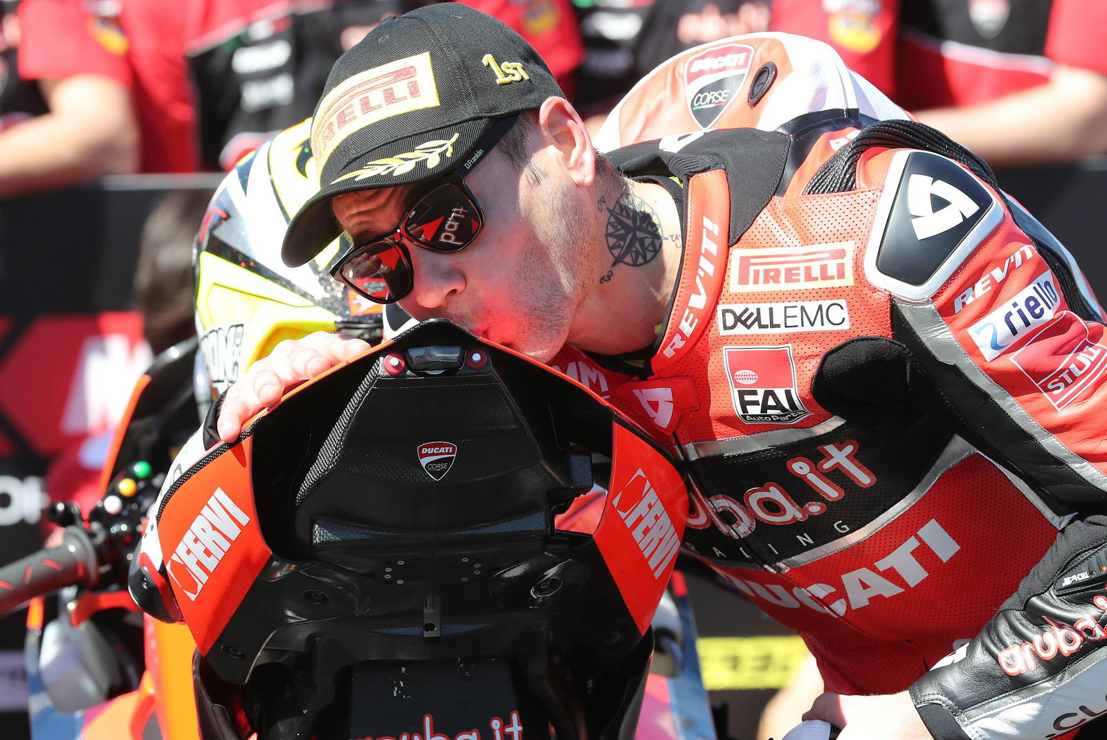 Bautista mendominasi untuk memenangkan debutnya di World Superbike