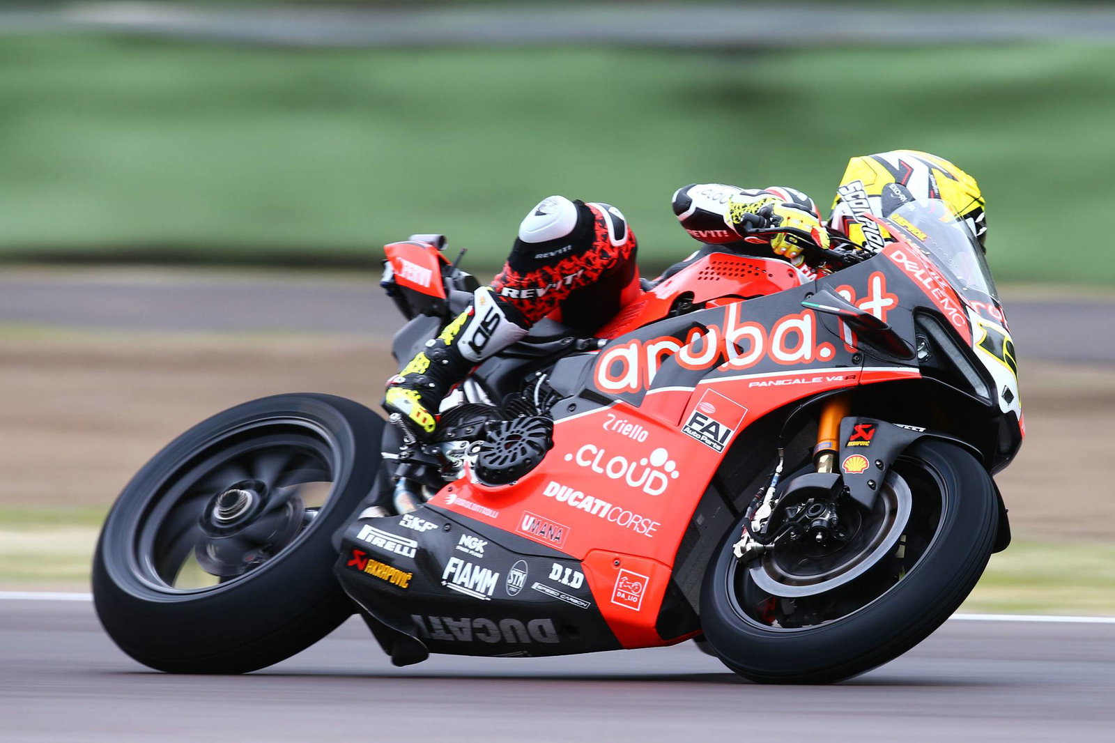 Bautista wins Jerez opener as Rea, Lowes collide on final bend