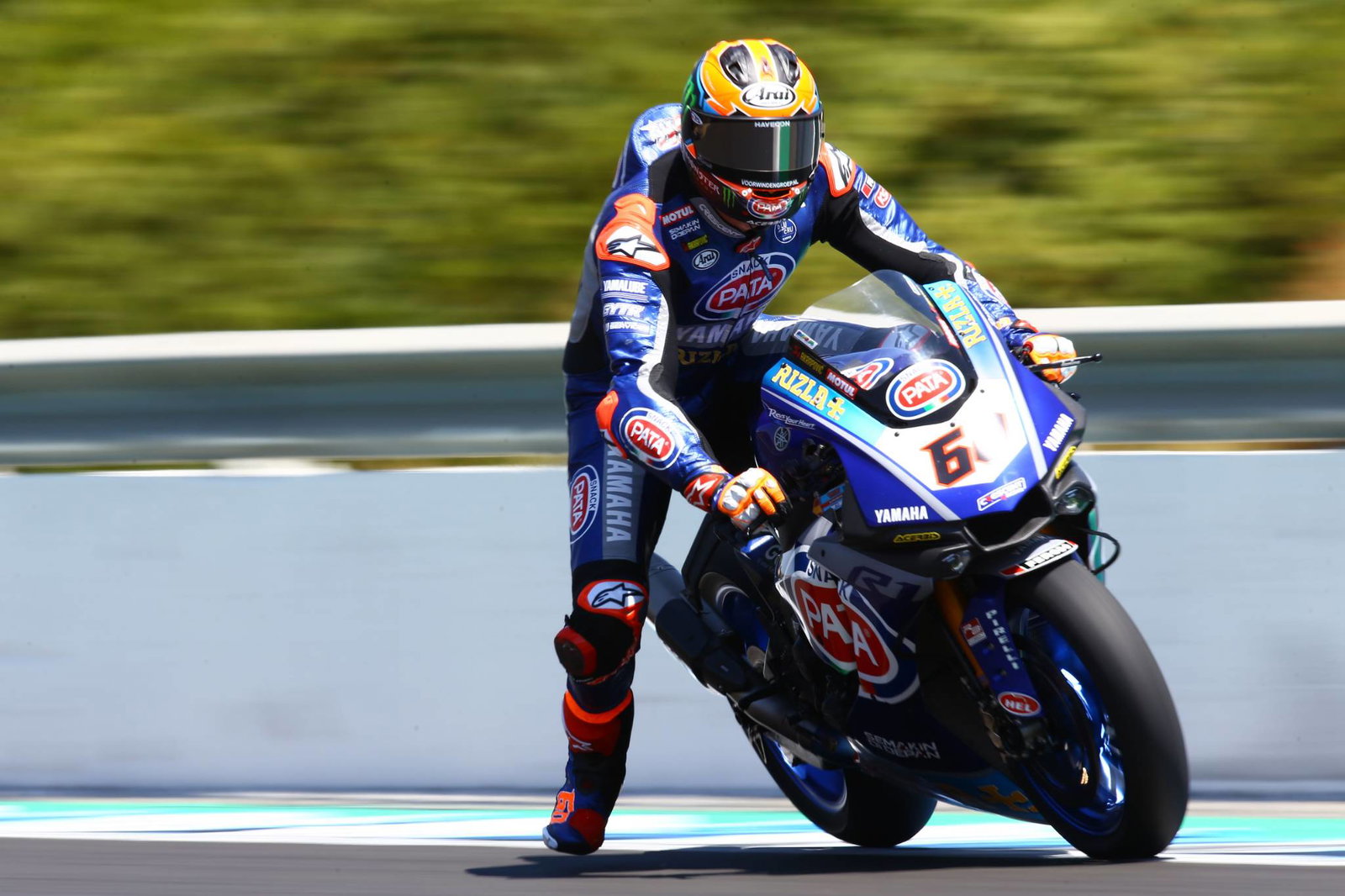 van der Mark menangkis Rea untuk kemenangan Jerez saat Bautista jatuh