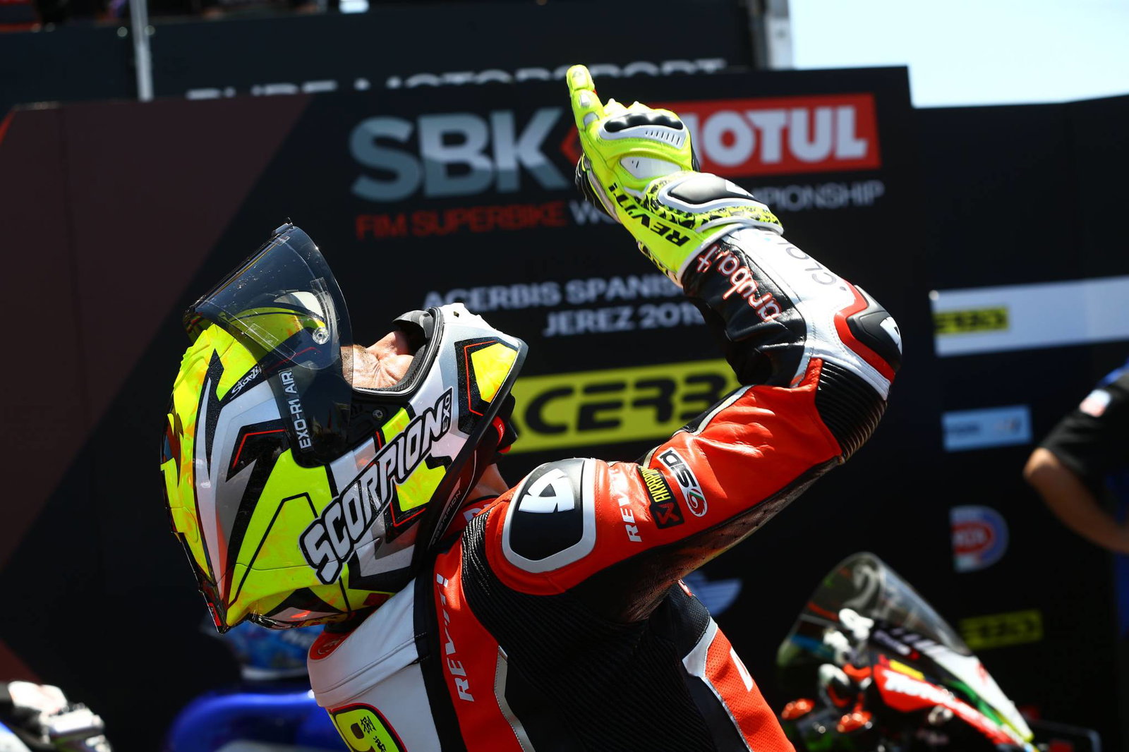 Rea kehilangan podium Jerez, memulai Superpole Race terakhir