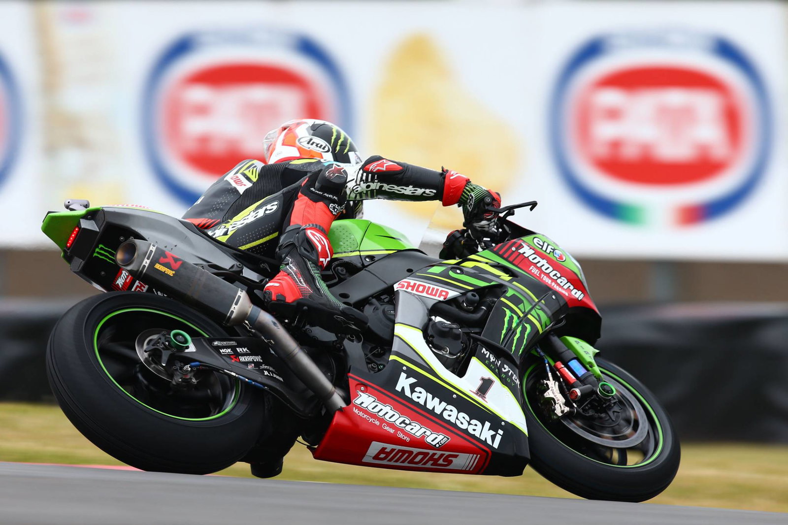 Rea membuka posisi teratas saat Laguna Seca WorldSBK dimulai