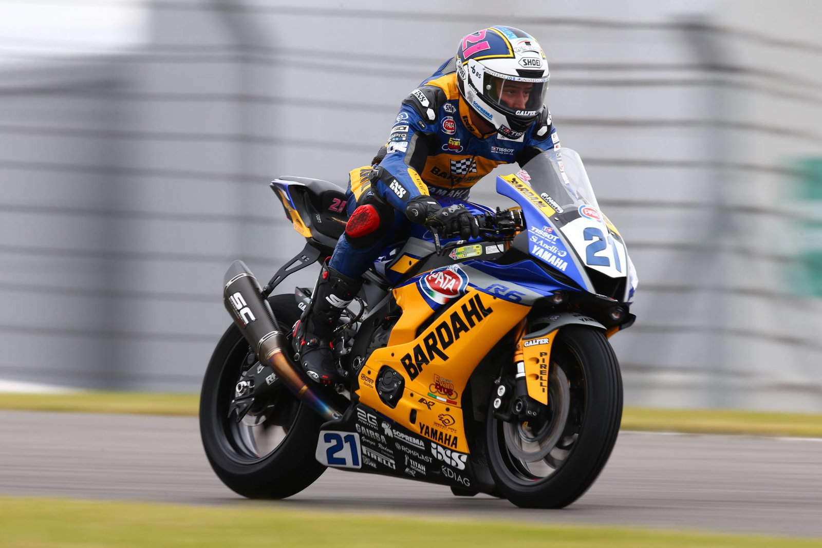Cluzel coolly holds off Caricasulo for Donington WorldSSP win