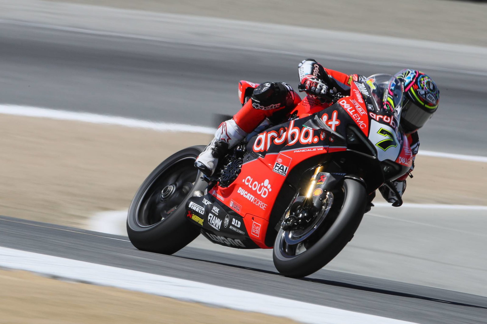 Rea membuka posisi teratas saat Laguna Seca WorldSBK dimulai