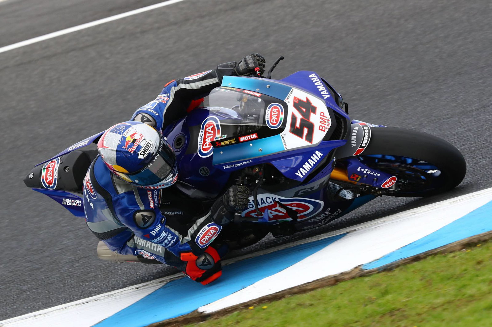 Sykes blitzes field for Phillip Island pole, big crash for Bautista