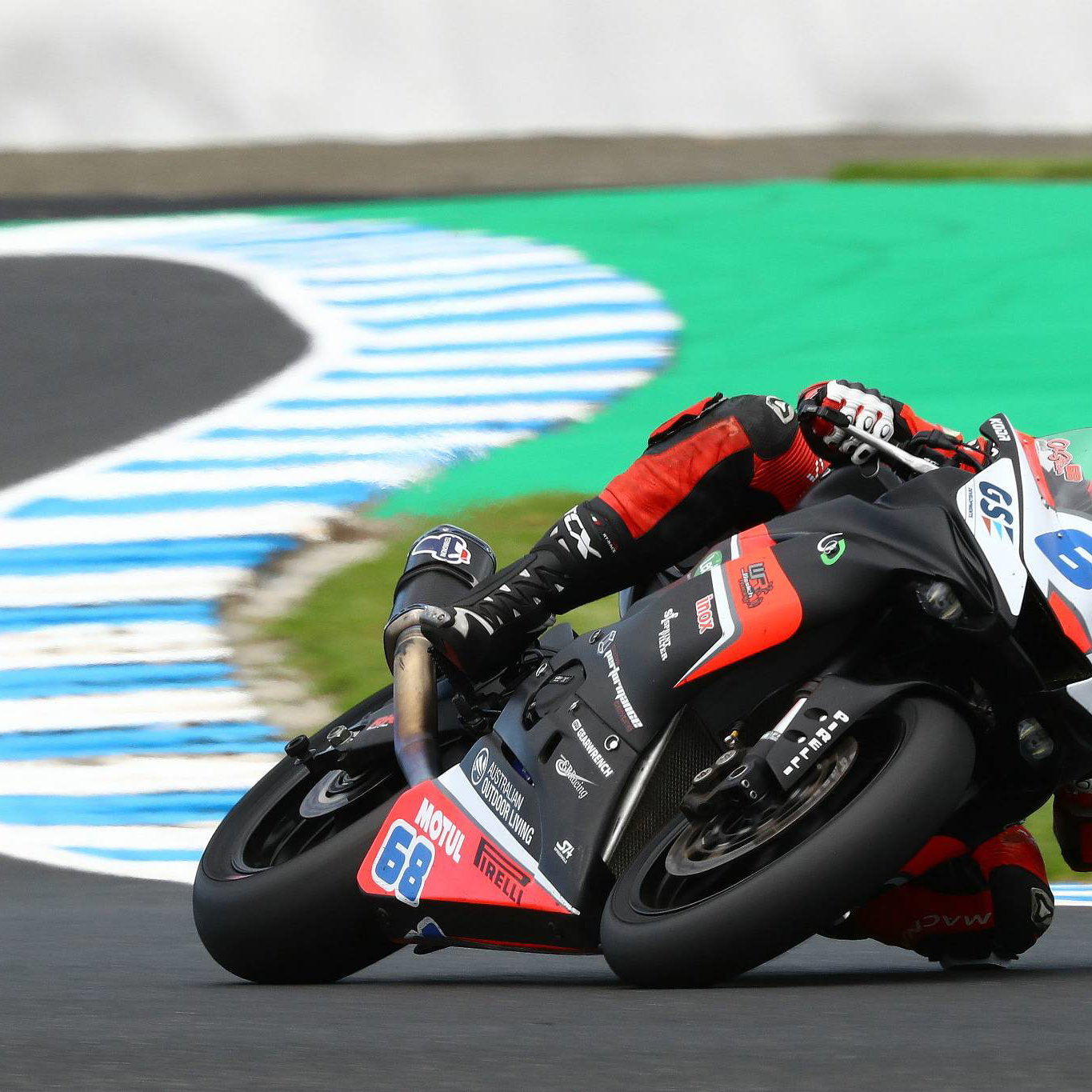 Bayliss fails to finish at Bathurst.