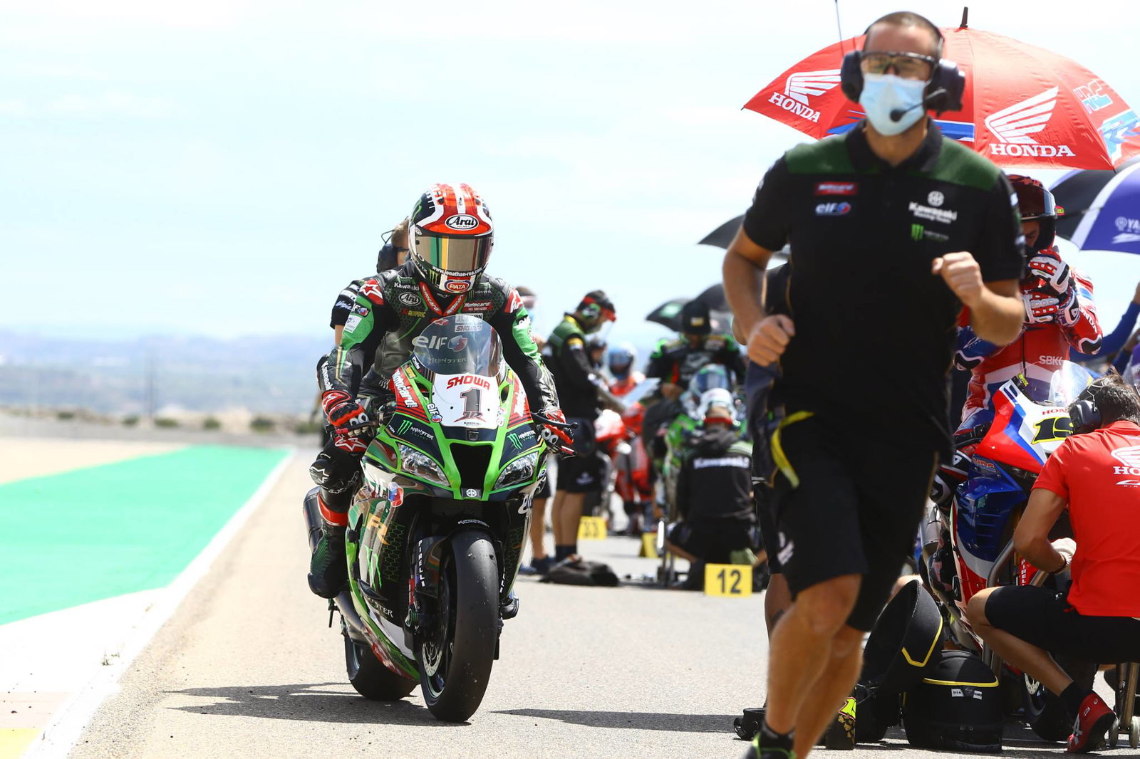 Redding berjuang kembali dengan kemenangan Aragon WorldSBK, memimpin gelar