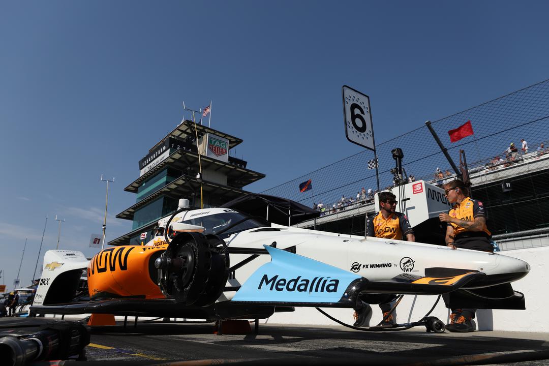 INDYCAR: Kyle Larson Enters 2024 Indianapolis 500 with Arrow McLaren and Hendrick