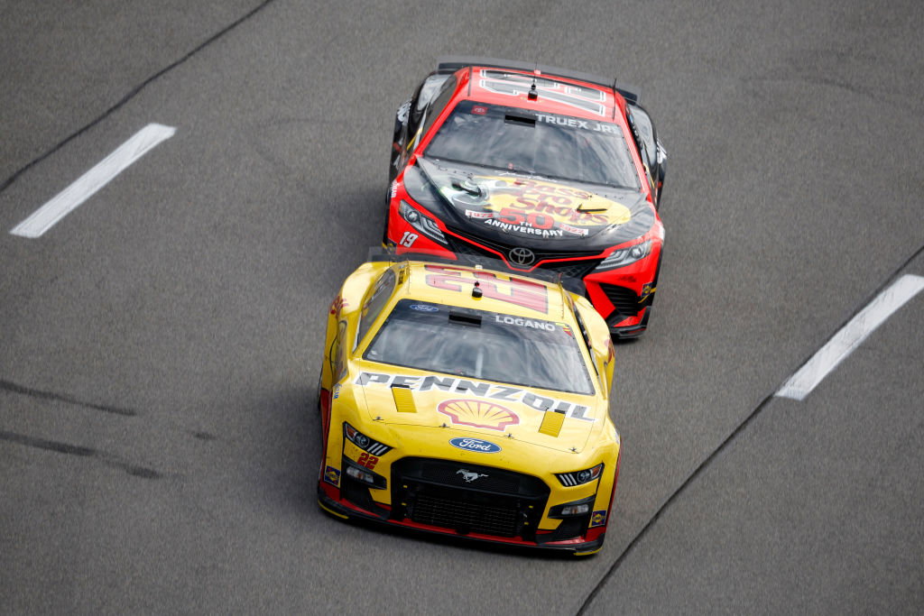 NASCAR Cup: Harvick Lanjutkan Momentum di Richmond