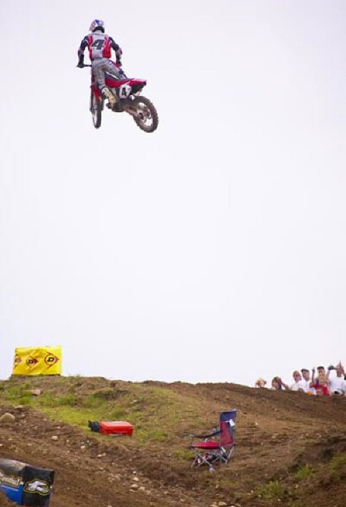 Carmichael continues unbeaten in AMA.