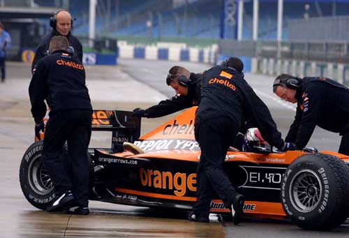 Irvine slams 'moaner' Barrichello.