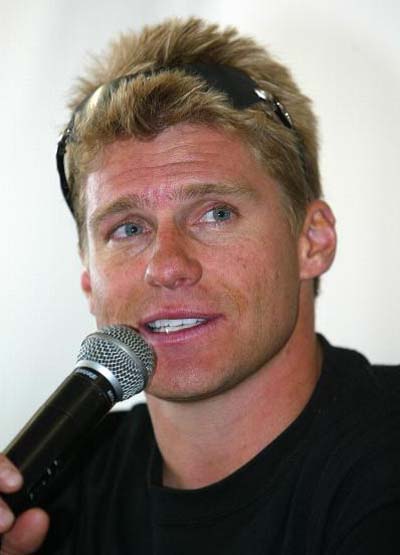 Pichon, Everts clash in Sun City finale.