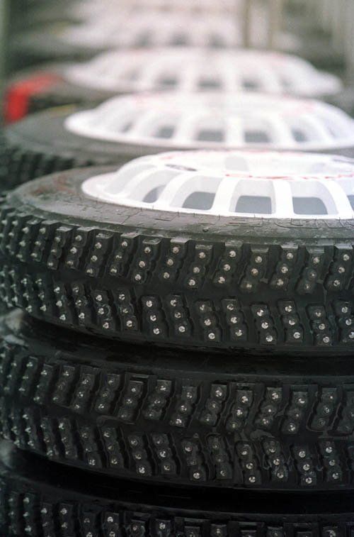 Latvala hurts hand in Corsica.