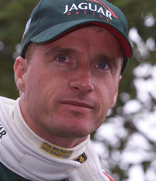 Kane gives Arrows a hand.