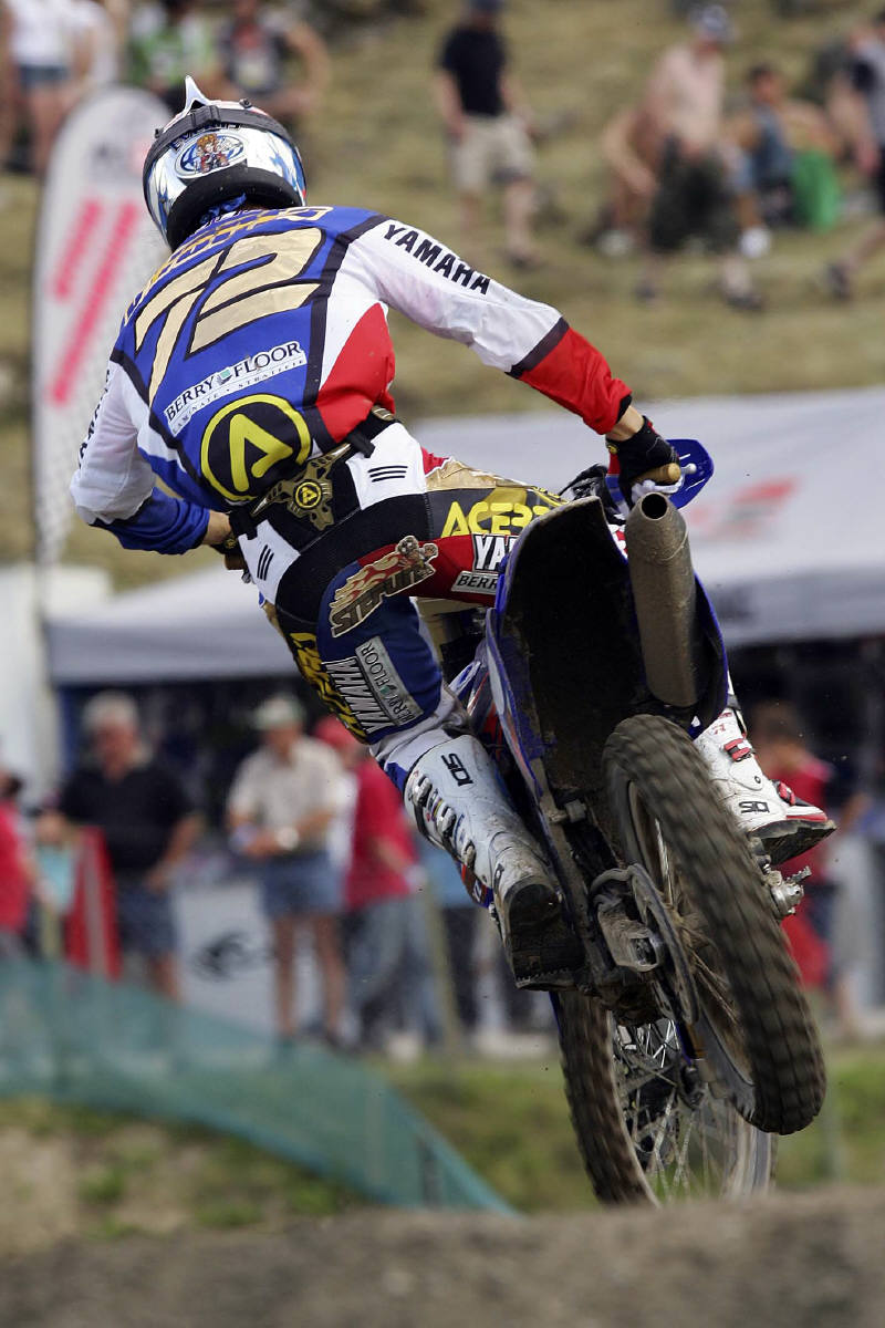 Pichon takes tenth 2005 pole.