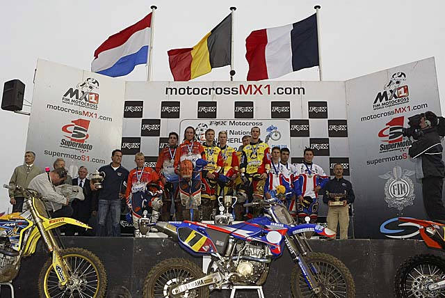 Alessi, Walker disqualified.