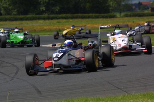 Pau perfect for Davidson.