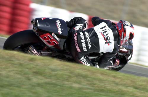 Biaggi and Rossi shake on it.