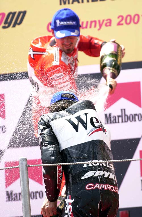 Moody's Blue: Ding-a-ling-a-ling! Round two...