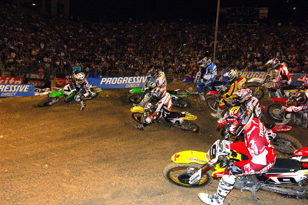 Pichon withdraws from MX1 title chase.