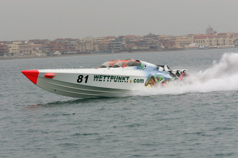 <I>GPlive</I> to stage `57 British GP.