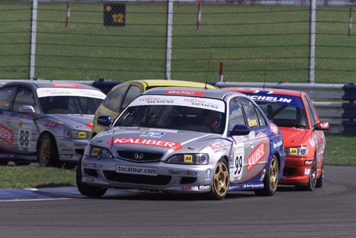 Peugeot's Eaves knocked out of second at Donington