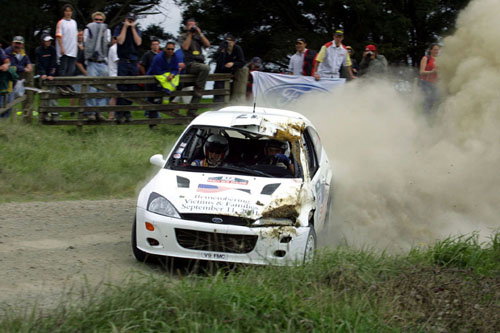 Hyundai signs Loix and Kankkunen for 2002.