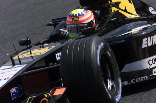 Bernoldi to stay with Arrows in 2002.