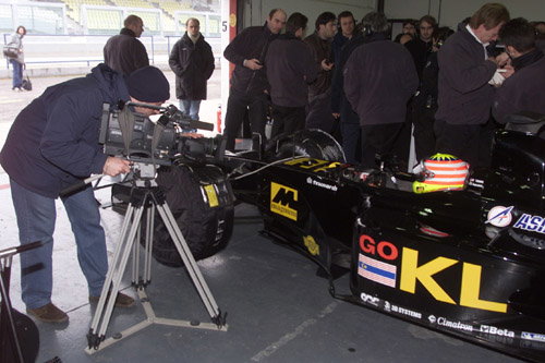 Damovo joins Jordan on three-year deal.