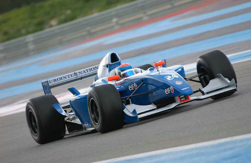 WS: Khan secures RC drive.