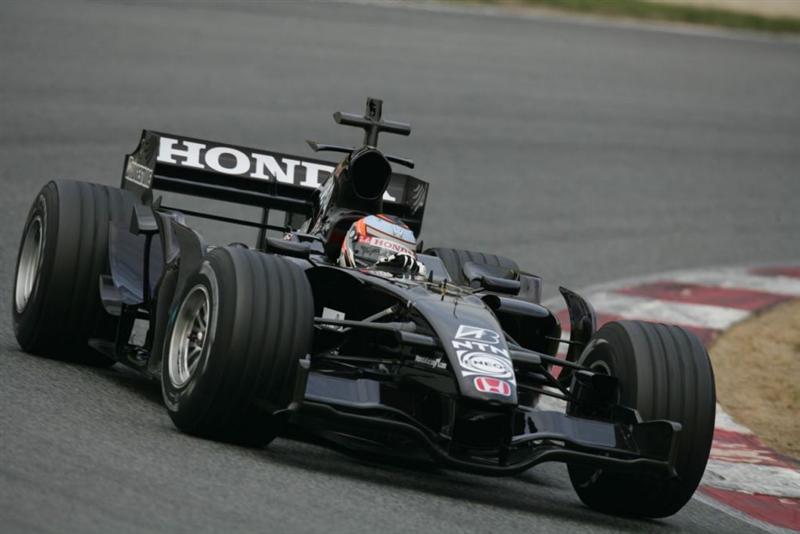 Hamilton unfazed by Coulthard comments.