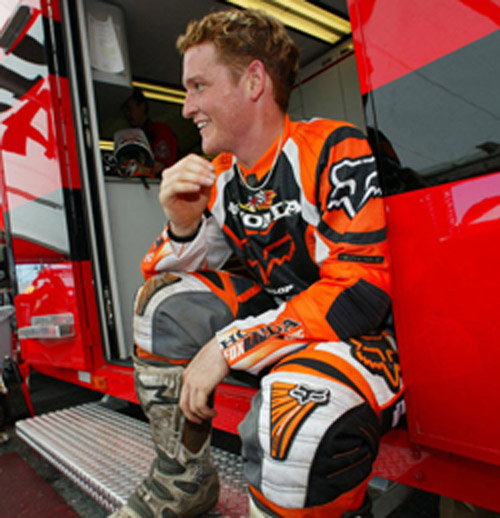 Suzuki rider-less as Roncada breaks leg.