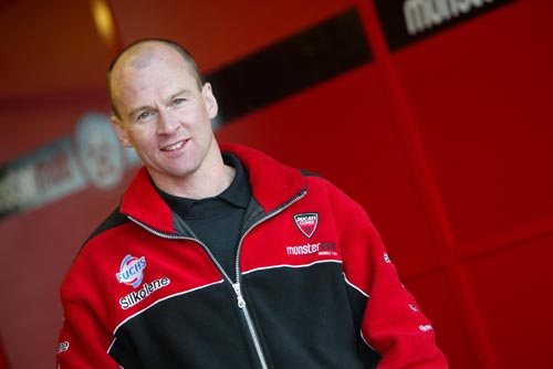 Monstermob mourn Hislop.