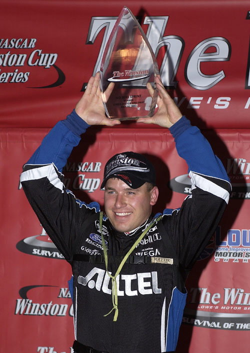 Wallace, Stacker 2 to present fan donation to FDNY