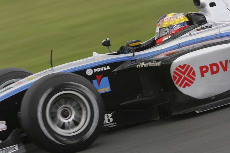 Hungary 2007: Carroll singing.