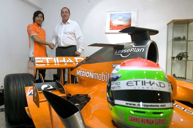 Spyker test 'hybrid` F8-VII.