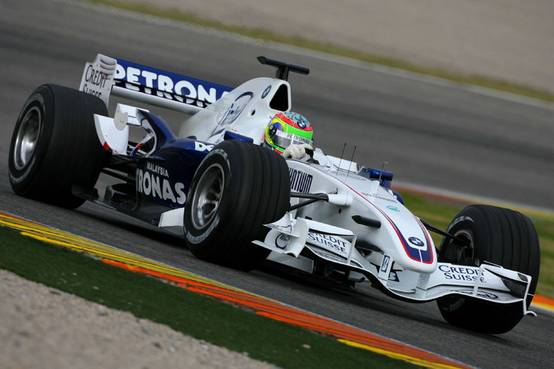 <B>Renault tell Alonso: 3 years or no deal.</B>